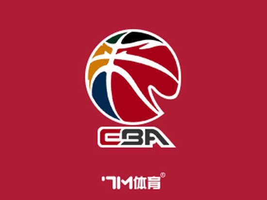 关于曼城的中场球员我一直都在观察我这个位置上其他球员所擅长的事情，看看我是否能够把这些都融入到比赛当中，这样我才能够成为一名更加全面的中场球员。